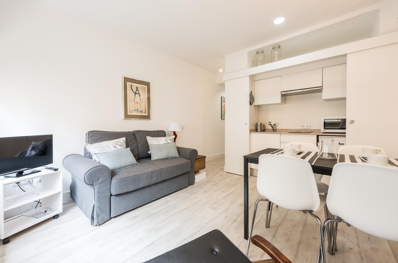 Recoletos Apartment Madrid Exterior photo